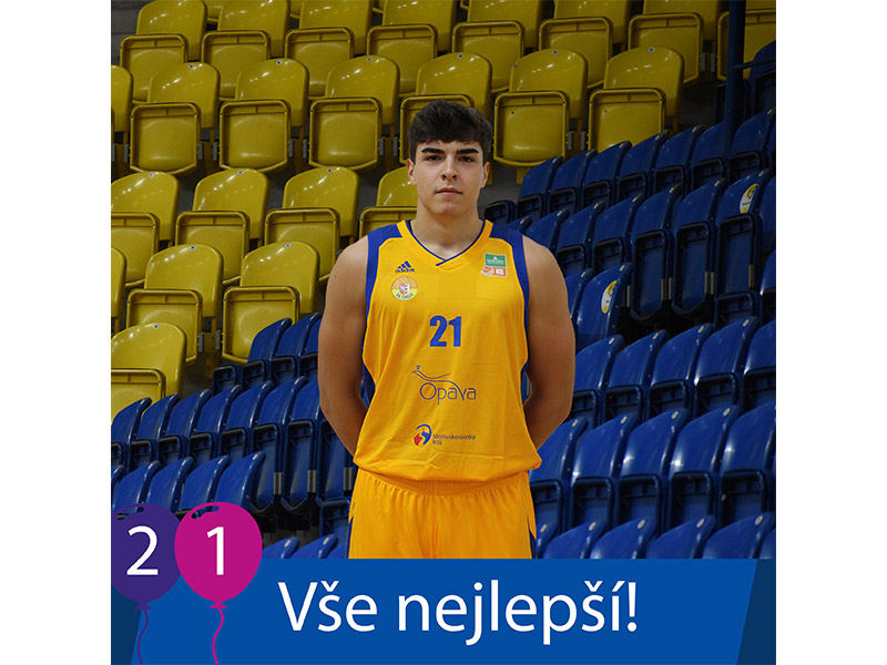 Adam Robenek slaví 21. narozeniny