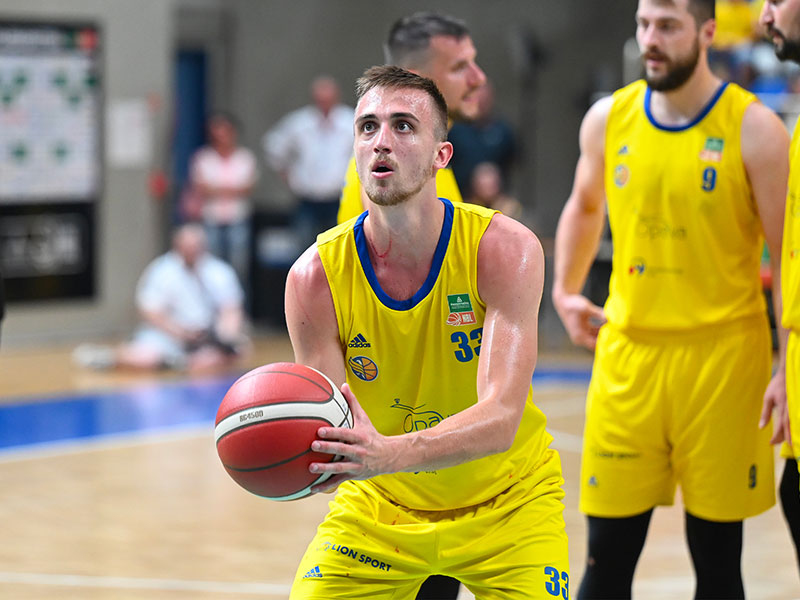 Jakub Slavík prodloužil smlouvu