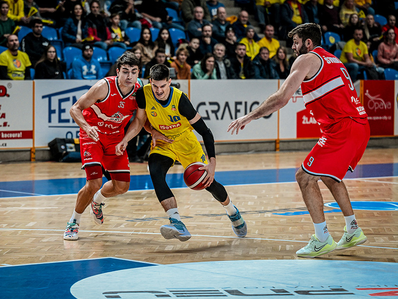 Opavě zápas s Pardubicemi nevyšel,  čerstvý otec Šiřina dárek nedostal