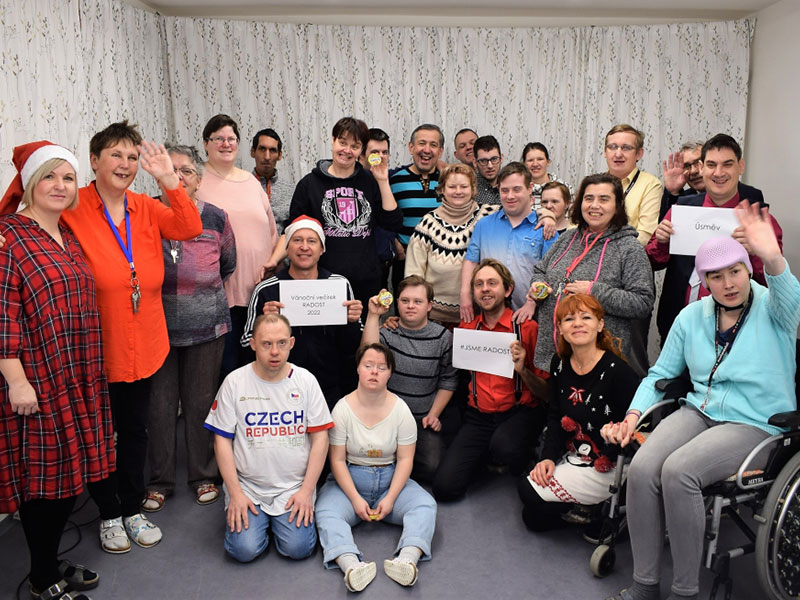 Trenér Petr Czudek naděloval na vánočním večírku Radosti