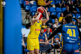 Opava porazila Ústí, zářil Slavík