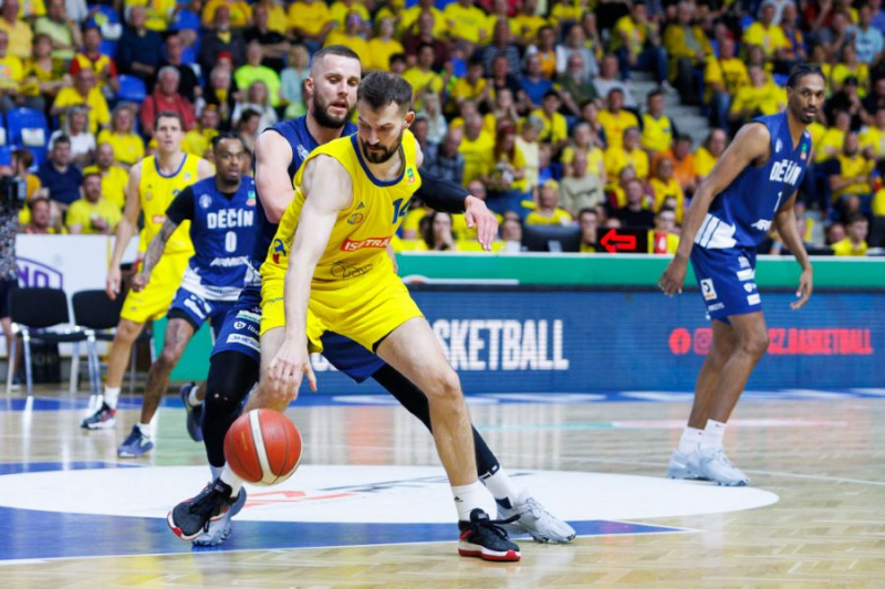Martin Gniadek prodloužil o rok smlouvu