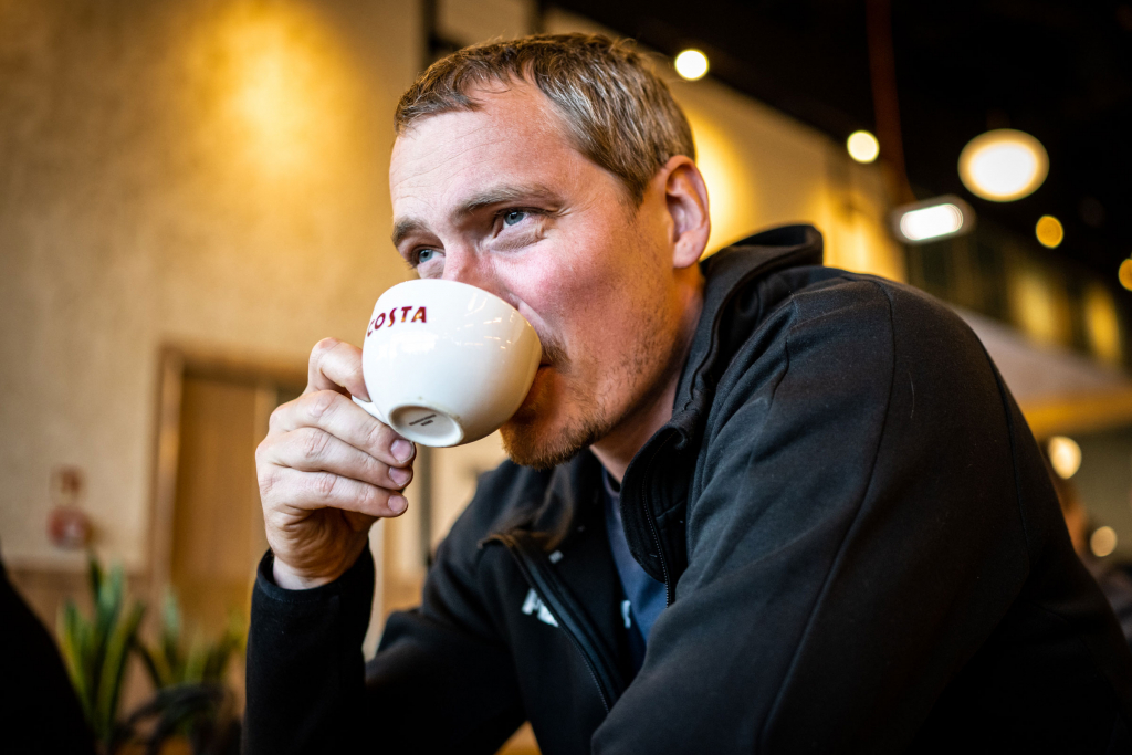 Adam Pecháček bere cestování jako bonus, na konfrontaci s Patrasem se