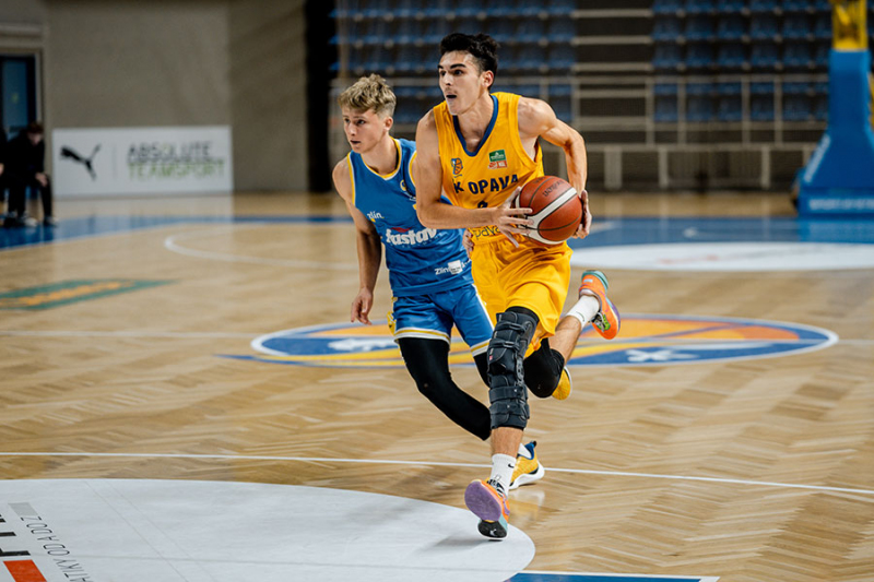 Béčko zvládlo derby, černou kaňkou bylo zranění Kryštofa Kavana