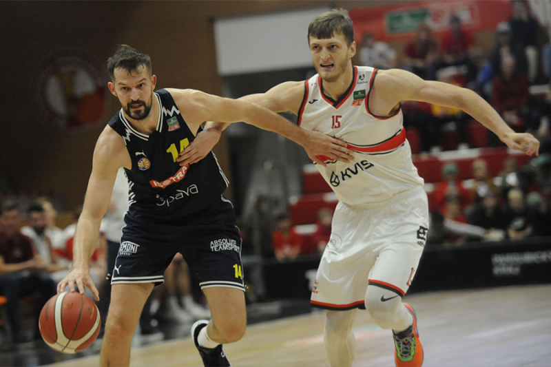  Do Opavy míří rozjeté Pardubice. Úspěch přinese zodpovědný výkon, nabádá David Zach