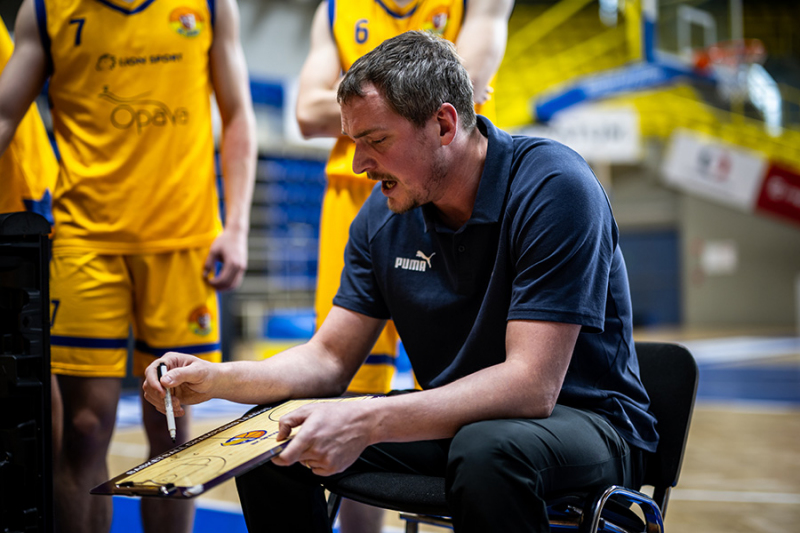 Devatenáctka jde i přes dvě porážky do play-off jako čtvrtá v republice