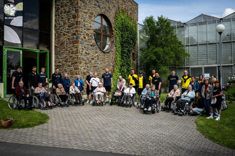 Opavští basketbalisté rozdávali radost. Ježíškova vnoučata slavila úspěch