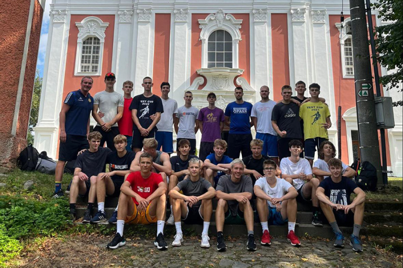 Devatenáctka ladila formu v Krnově, nováčkem Pavel Kaštil