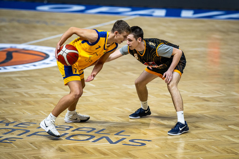 Devatenáctka dvakrát porazila Brno a je druhá v extralize