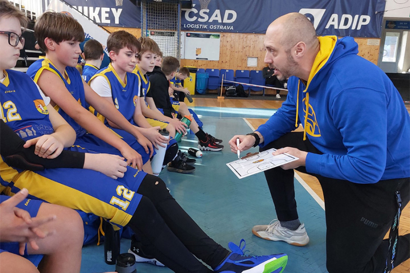 Třináctka porazila Orlovou, druhé utkání ale nezvládla