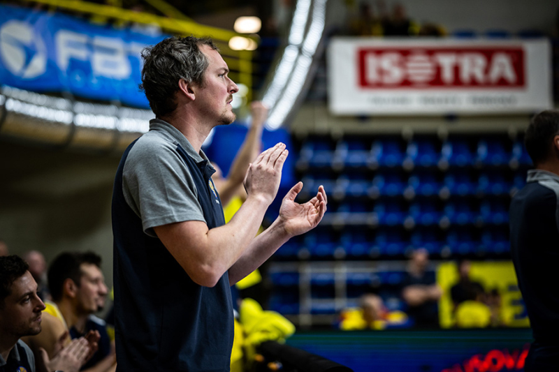 Vlček přehrál legendárního Benačka a béčko bralo třetí výhru v řadě