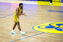 Opavským basketbalistům premiéra nevyšla, výhru si odvezly Pardubice