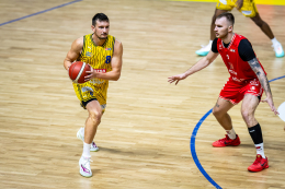 Opavským basketbalistům premiéra nevyšla, výhru si odvezly Pardubice