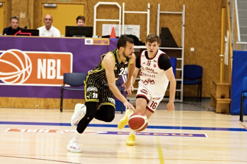 Skvělý zápas v Hradci, Opava dala domácím stovku