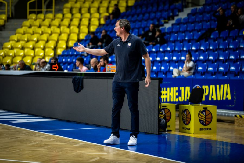 Junioři padli na palubovce favorita. Měli jsme ve hře dobré momenty, řekl Vlček