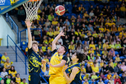 Divácký rekord pokořen. Palubovka opavské haly opět přepisovala historii