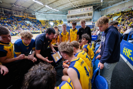 Divácký rekord pokořen. Palubovka opavské haly opět přepisovala historii