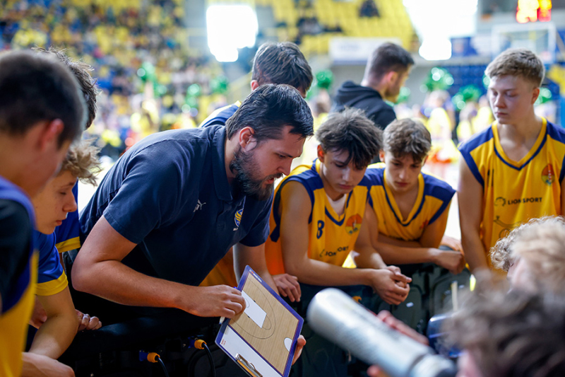 Kadeti bez Vojty Gronského dvakrát padli. Musíme hrát týmově, řekl kouč