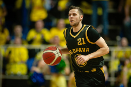 Charitativní aukce dresů