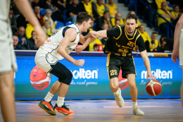 Charitativní aukce dresů