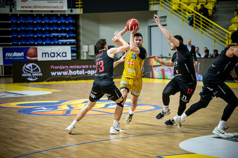 Ve čtvrtek to nevyšlo. Nymburk v Opavě dominoval