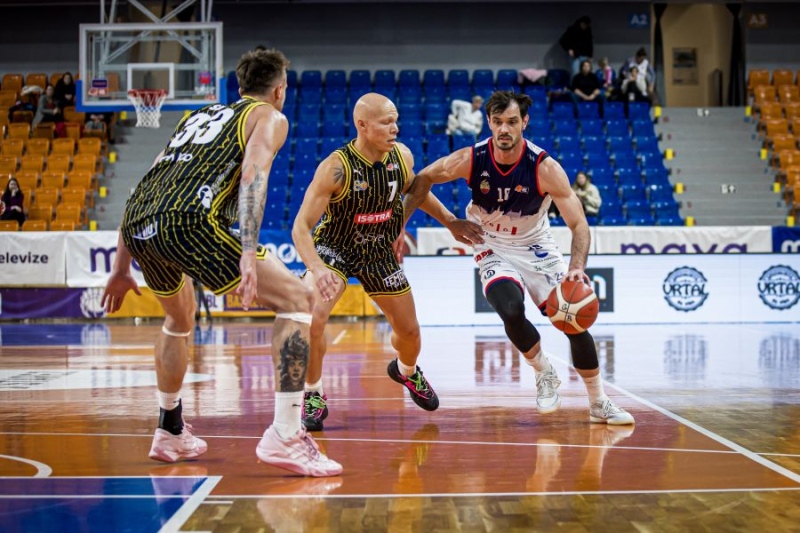 Omlouvám se fanouškům, řekl po výprasku v Brně David Zach