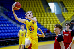 Patnáctka i s marody porazila Nymburk a míří na republiku