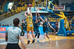 Opava ovládla derby, Ostravě dala stovku a ve čtvrtfinále narazí na Ústí