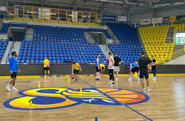 Opavští basketbalisté měli vzácnou návštěvu, naladili se na bronzovou bitvu