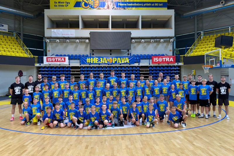 Hala praskala ve švech. Populární basketbalový kemp slavil úspěch