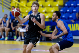 Opava prohrála s  Górniczou. David Zach rozebral nejen zápas